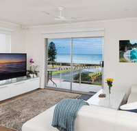 Stylish 3 Bedroom Beachview Apartment - Accommodation Main Beach