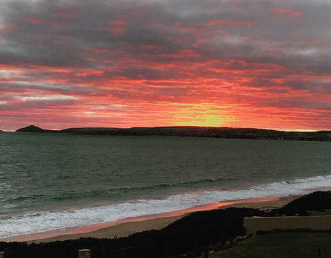Southern Sands\' Beachfront Apartment - Accommodation Main Beach 20