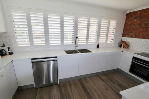 Southern Sands\' Beachfront Apartment - Accommodation Main Beach 8