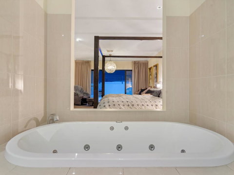 City-Barossa Gateway - Accommodation Main Beach 1
