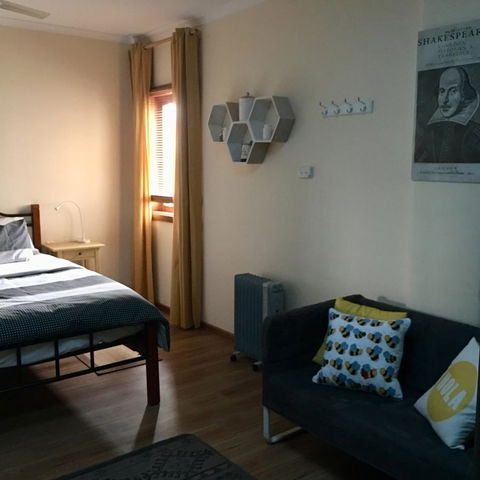 KI Dragonfly Guesthouse - Accommodation Main Beach 30