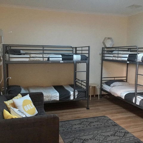 KI Dragonfly Guesthouse - Accommodation Main Beach 28