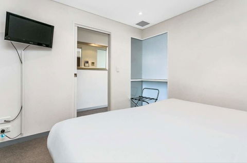 Oaks Horizon+city View+free Parking - Accommodation Main Beach 5