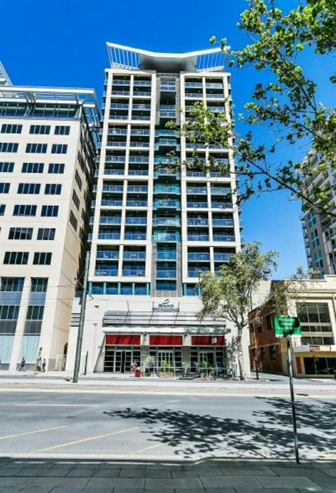 Oaks Horizon+city View+free Parking - Accommodation Main Beach 0