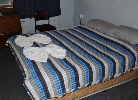 Royal Exchange Hotel - Accommodation Main Beach 8