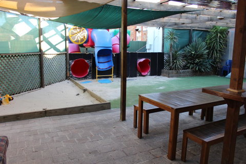 Royal Exchange Hotel - Accommodation Main Beach 4