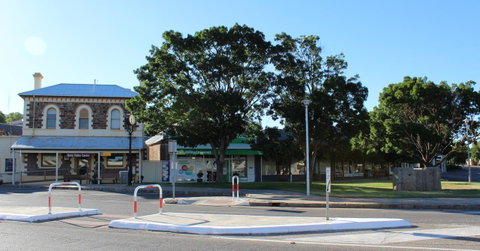 Royal Exchange Hotel - Accommodation Main Beach 9