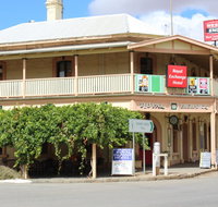 Royal Exchange Hotel - Accommodation Main Beach