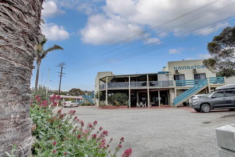 Navigators Motel & Diner - Accommodation Main Beach 8