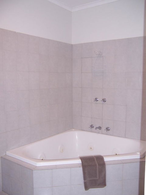 Navigators Motel & Diner - Accommodation Main Beach 10