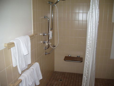 Aviators Lodge - Accommodation Main Beach 7