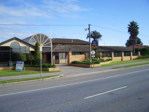 Aviators Lodge - Accommodation Main Beach 35