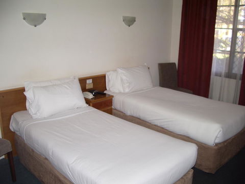 Aviators Lodge - Accommodation Main Beach 20