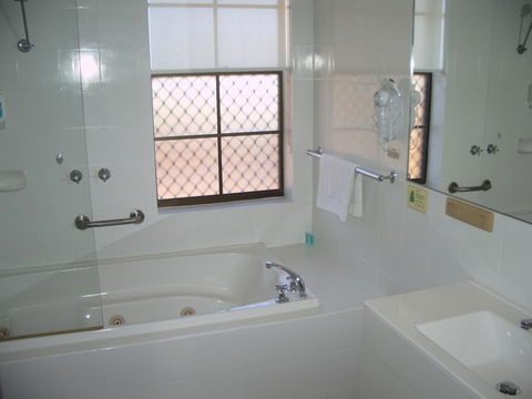 Aviators Lodge - Accommodation Main Beach 31