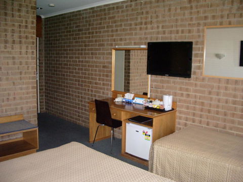 Aviators Lodge - Accommodation Main Beach 17