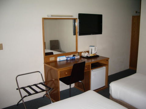 Aviators Lodge - Accommodation Main Beach 11