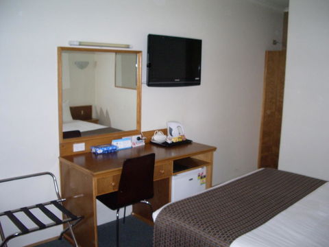 Aviators Lodge - Accommodation Main Beach 3