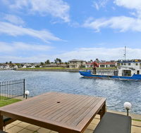 Salt Waterfront Apartment - Accommodation Main Beach