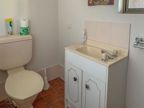 Seacroft - Accommodation Main Beach 13