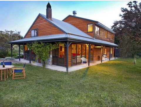 Eagles Range - Accommodation Main Beach 0