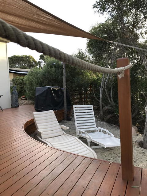 Rumah Pantai - Accommodation Main Beach 5