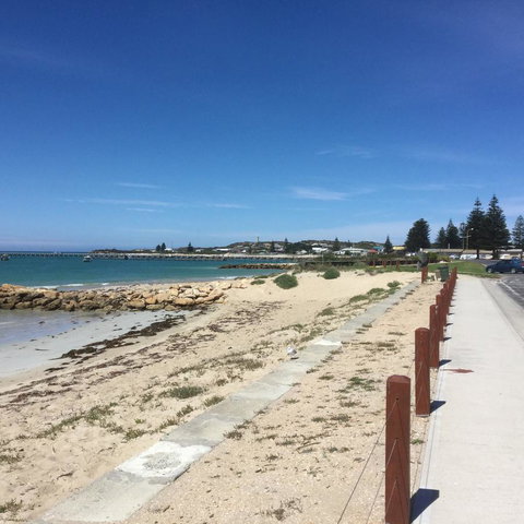 Railway Cottage In Beachport - Accommodation Main Beach 8