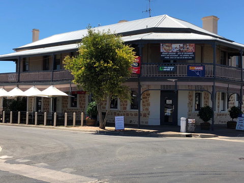 Cornwall Hotel - Accommodation Main Beach 13