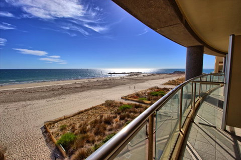 Pier 216 - Accommodation Main Beach 14