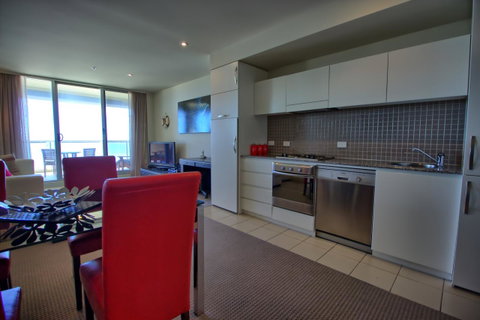 Pier 216 - Accommodation Main Beach 6