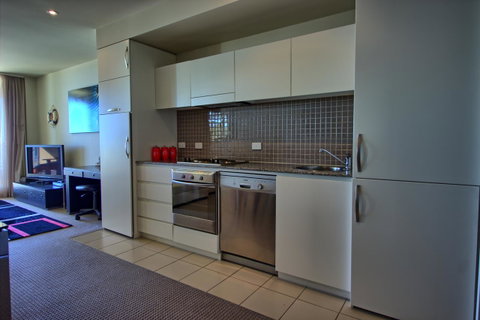 Pier 216 - Accommodation Main Beach 8