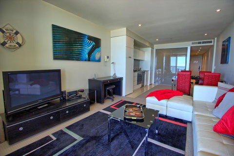 Pier 216 - Accommodation Main Beach 2