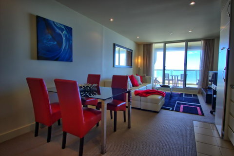Pier 216 - Accommodation Main Beach 5