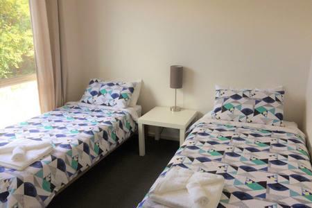 Bayview Beach House Apartment No 1 - Accommodation Main Beach 8