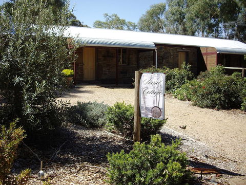 1860 Wine Country Cottages - Accommodation Main Beach 22