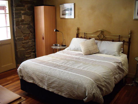 1860 Wine Country Cottages - Accommodation Main Beach 11
