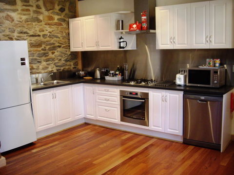 1860 Wine Country Cottages - Accommodation Main Beach 17