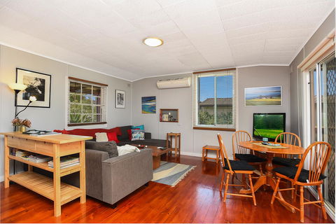 Milly\'s Middleton - Pet-friendly - Accommodation Main Beach 7