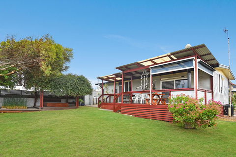 Milly\'s Middleton - Pet-friendly - Accommodation Main Beach 4