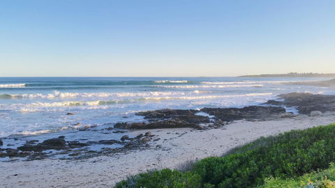 Milly\'s Middleton - Pet-friendly - Accommodation Main Beach 3