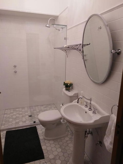 Grand Bluestone Mansion - Accommodation Main Beach 15