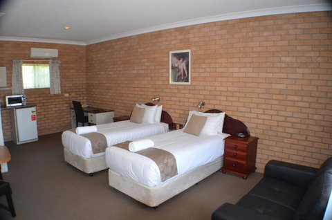 Deer Park Motor Inn Armidale - Accommodation Main Beach 3