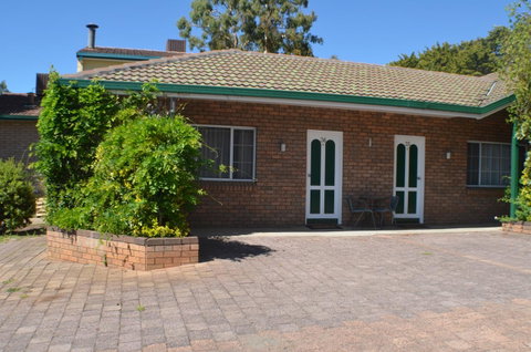 Deer Park Motor Inn Armidale - Accommodation Main Beach 37