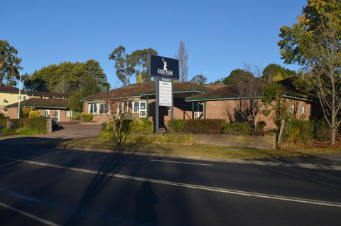 Deer Park Motor Inn Armidale - Accommodation Main Beach 0