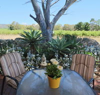 Linger Longer Vineyard - Accommodation Main Beach