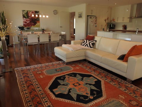 Sanctuary In The Valley - Accommodation Main Beach 20