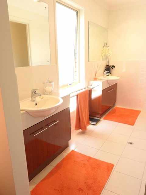 Sanctuary In The Valley - Accommodation Main Beach 1