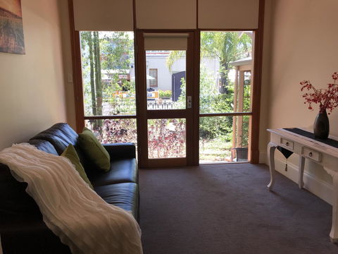 A Secret Garden - Accommodation Main Beach 9