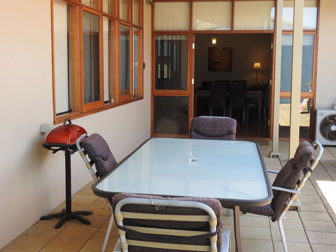 A Secret Garden - Accommodation Main Beach 19