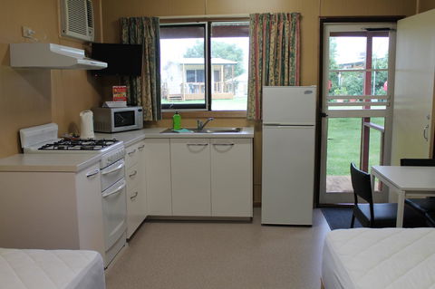 Millicent Hillview Caravan Park - Accommodation Main Beach 36