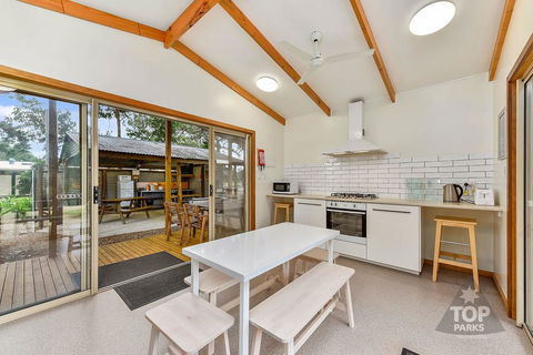 Millicent Hillview Caravan Park - Accommodation Main Beach 21